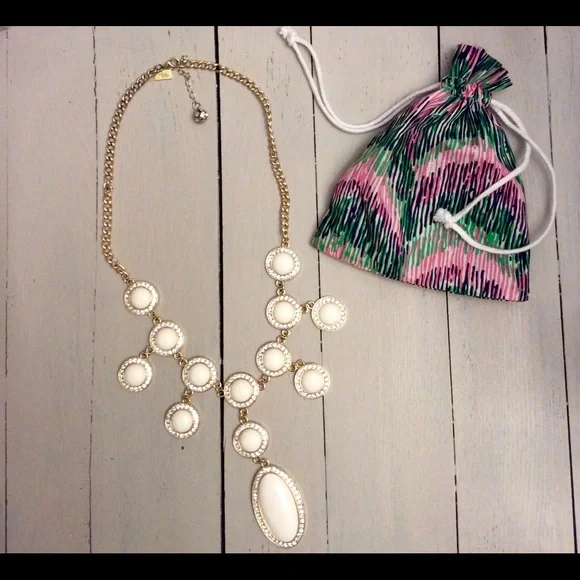 Lilly Pulitzer Gold and Cream Necklace - Picture 4 of 6